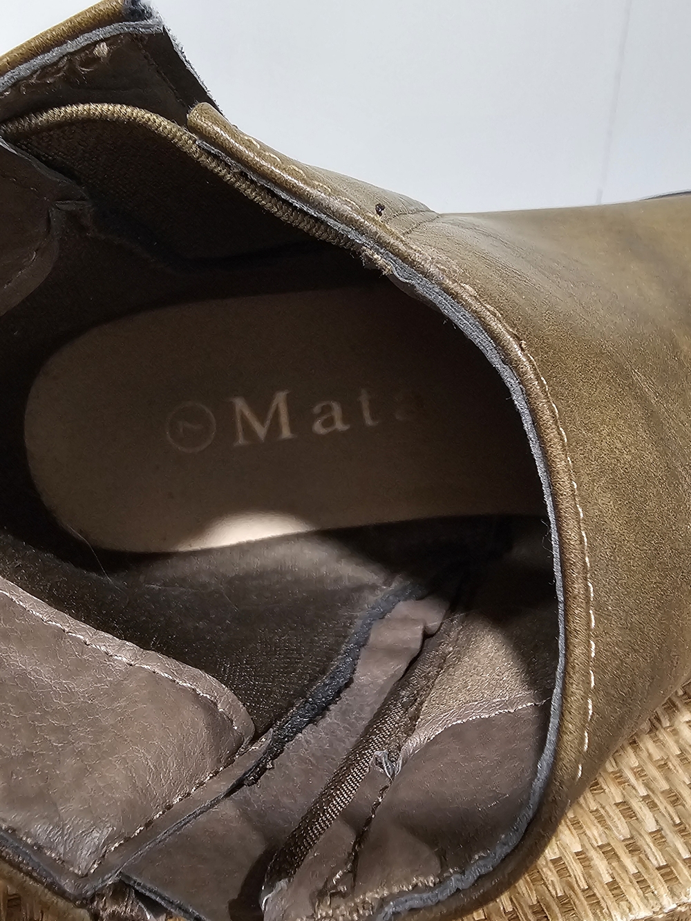 Olive Green Chelsea Ankle Boots Sz.7 Minimalist Low Heel  Casual Boho Festival - Picture 9 of 13